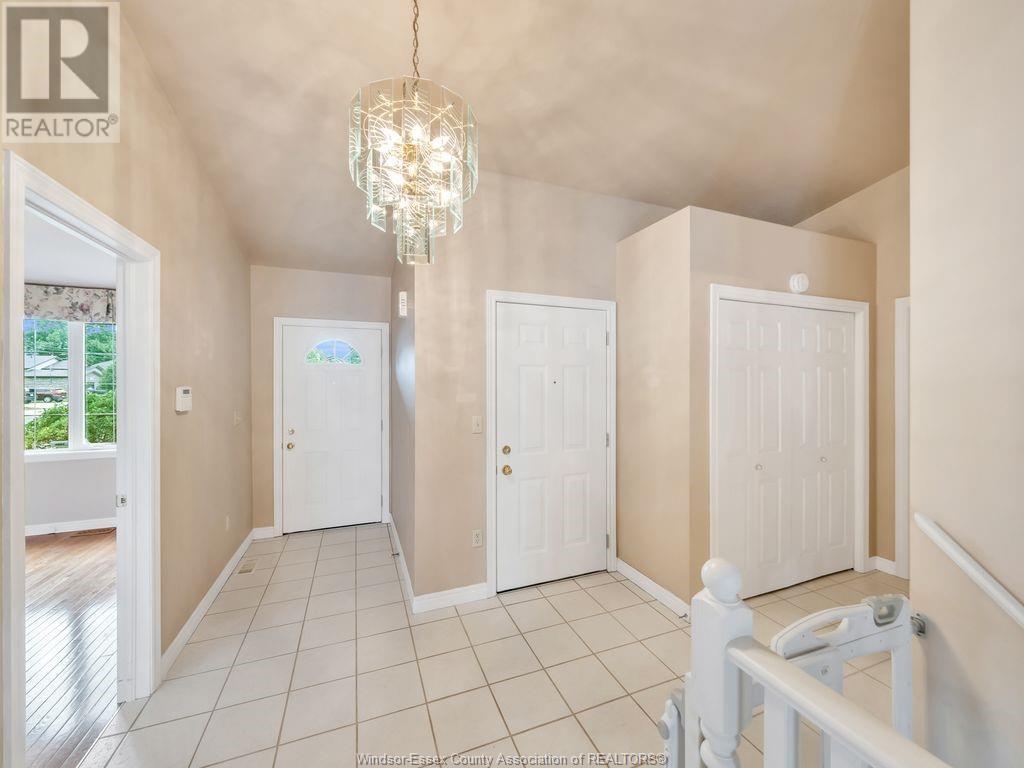 Photo 6 of 3705 Prairie Court, Windsor ON