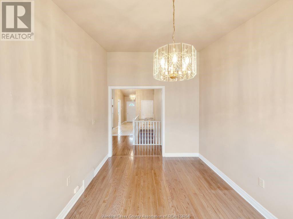 Photo 8 of 3705 Prairie Court, Windsor ON