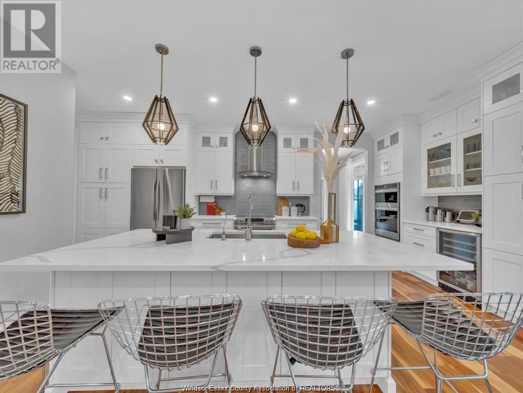 Photo 11 of 1083 Regency Crescent, Lakeshore ON