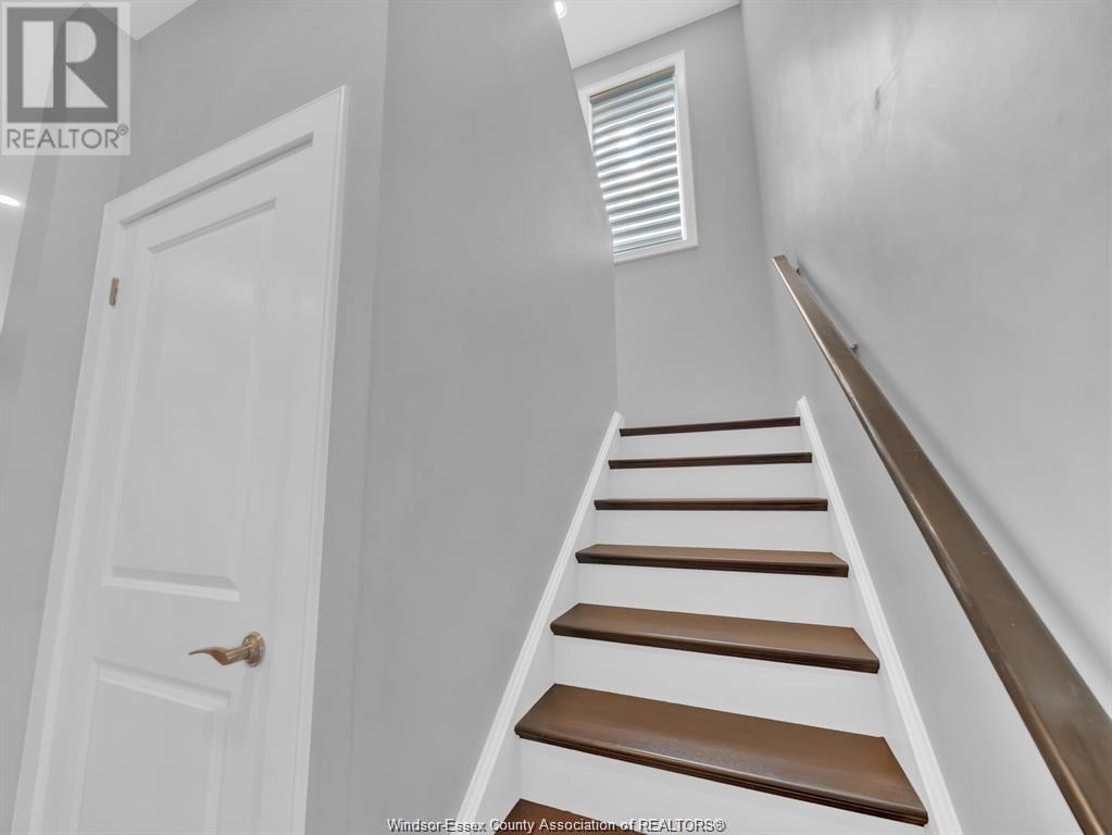 Photo 21 of 1083 Regency Crescent, Lakeshore ON