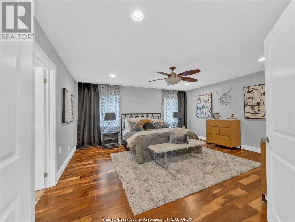 Photo 23 of 1083 Regency Crescent, Lakeshore ON