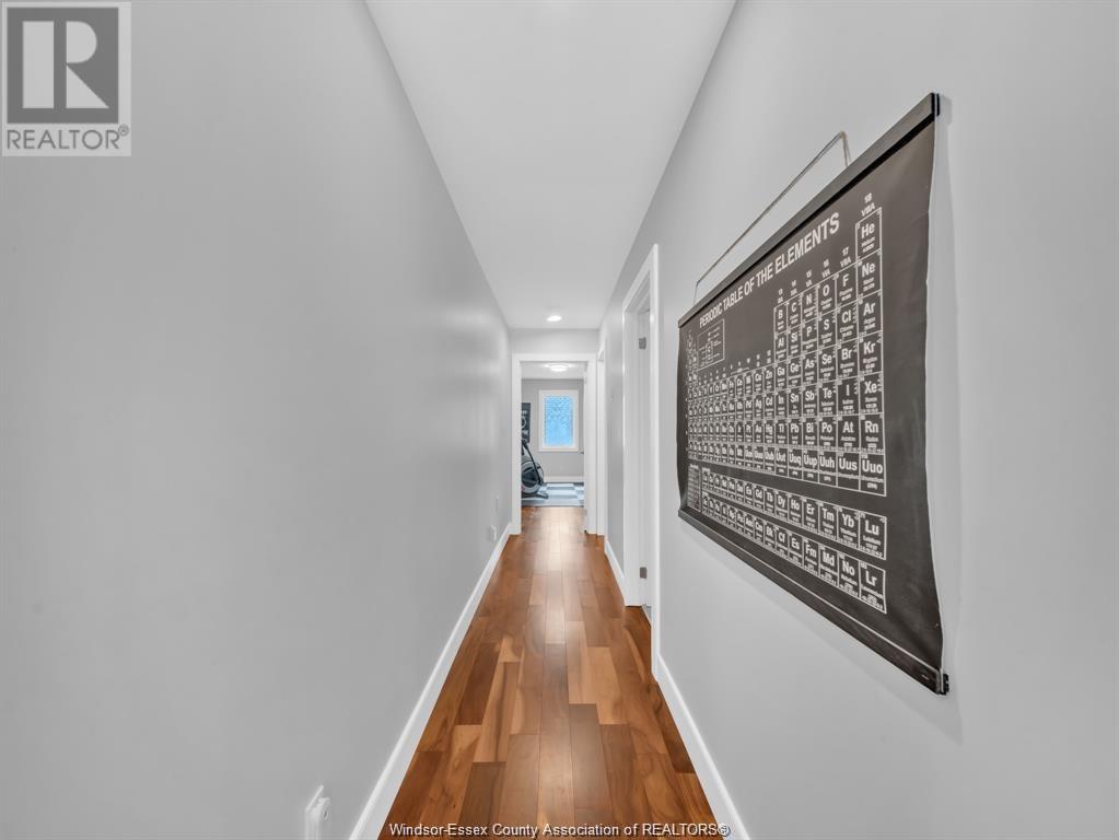 Photo 33 of 1083 Regency Crescent, Lakeshore ON