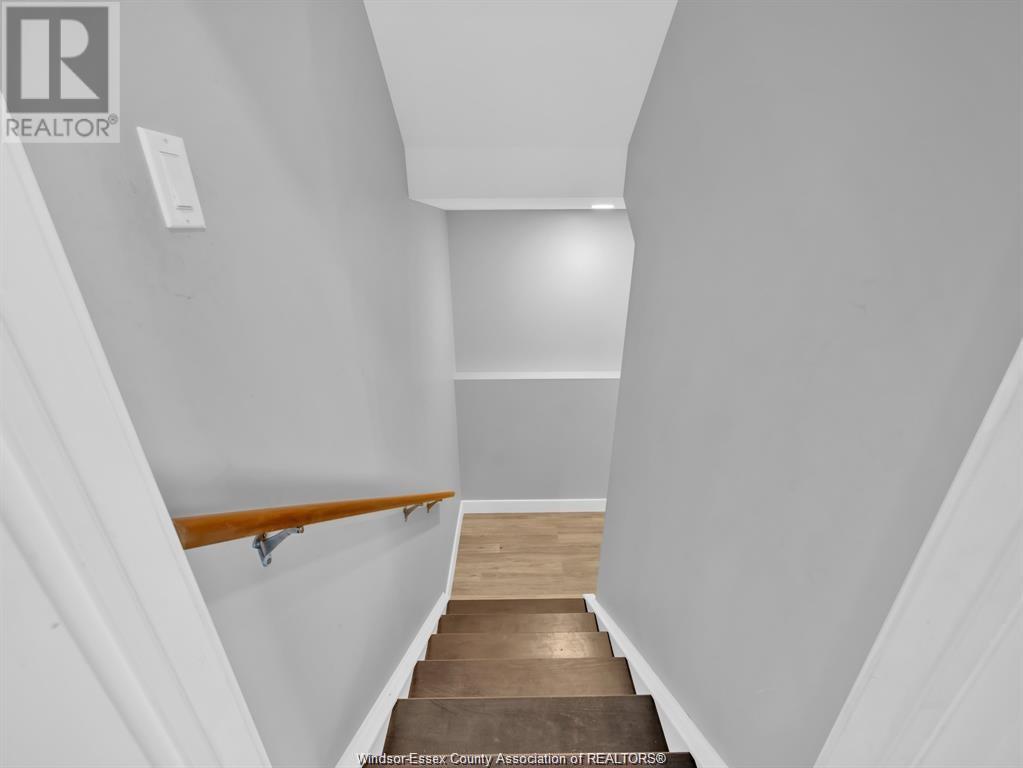 Photo 34 of 1083 Regency Crescent, Lakeshore ON