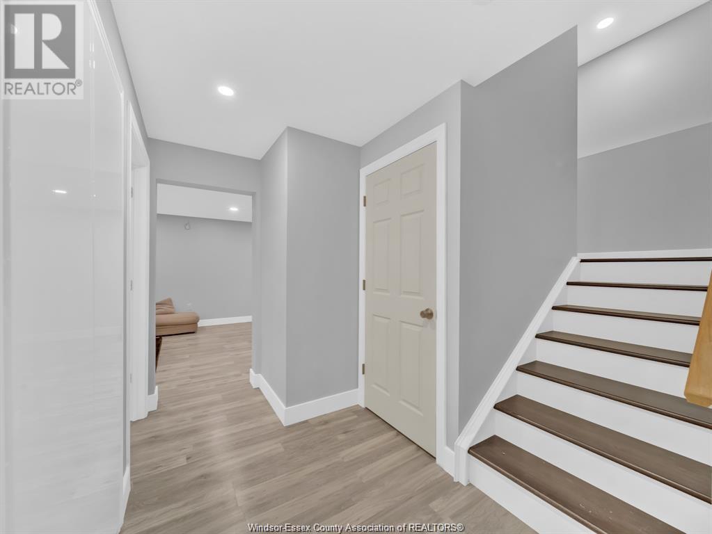 Photo 40 of 1083 Regency Crescent, Lakeshore ON