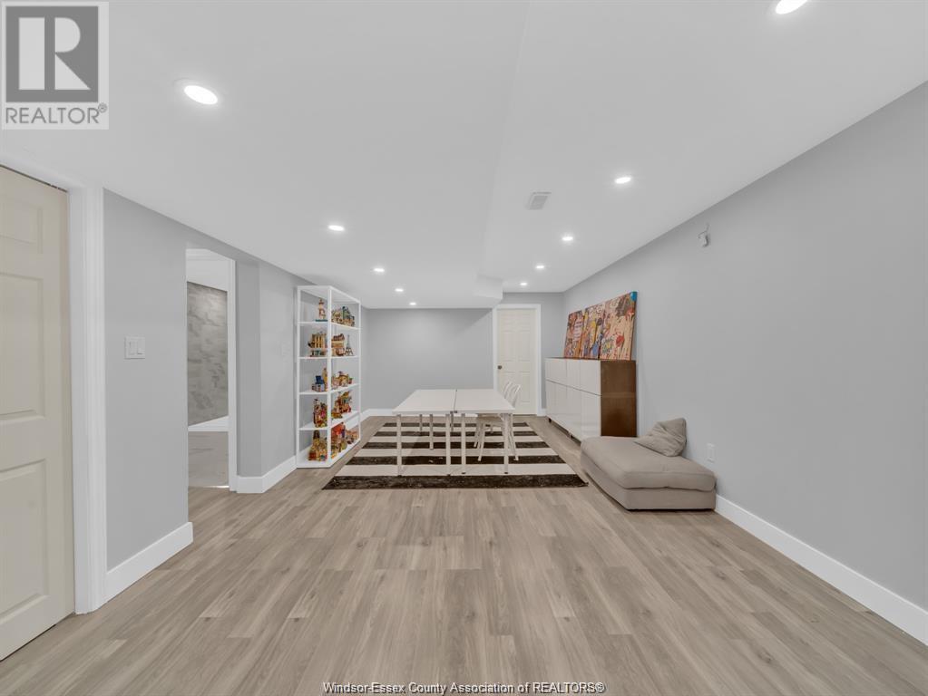 Photo 44 of 1083 Regency Crescent, Lakeshore ON