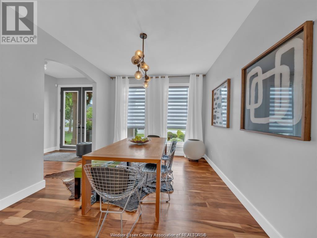 Photo 5 of 1083 Regency Crescent, Lakeshore ON