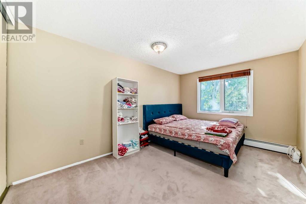 Single Family House for Sale in    Avenue SW Haysboro Calgary 