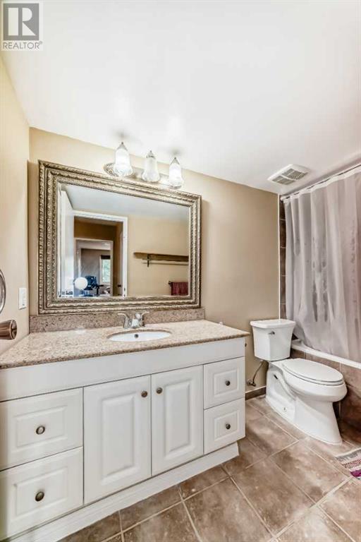 Single Family House for Sale in    Avenue SW Haysboro Calgary 