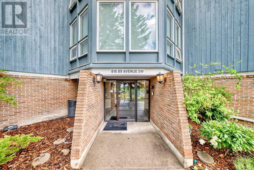 Single Family House for Sale in    Avenue SW Haysboro Calgary 