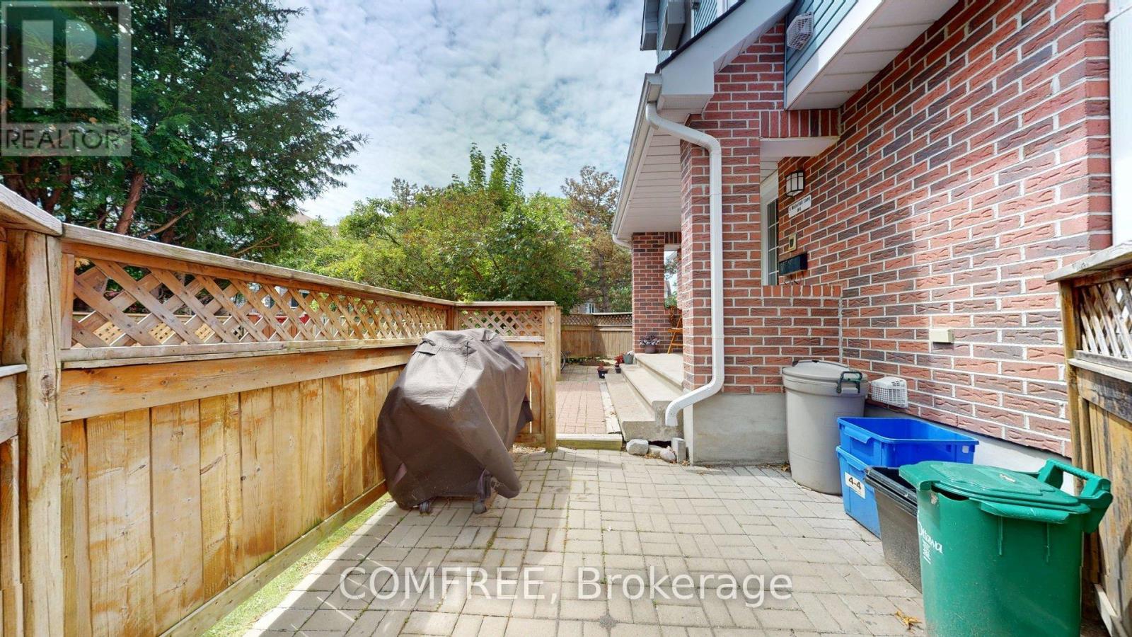 Photo 11 of 4 4 Waterfall Lane, Ottawa ON