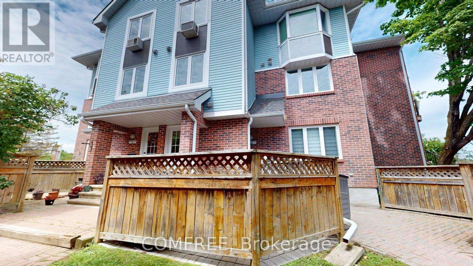 Photo 3 of 4 4 Waterfall Lane, Ottawa ON