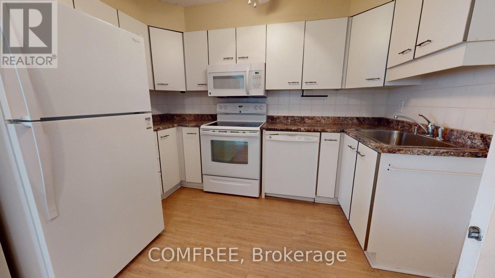 Photo 9 of 4 4 Waterfall Lane, Ottawa ON