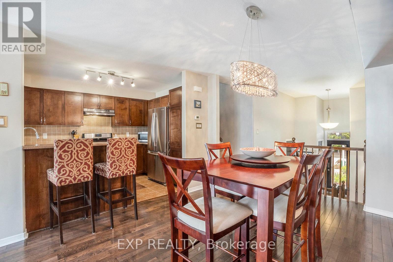Photo 6 of 215 Parkrose Private, Ottawa ON