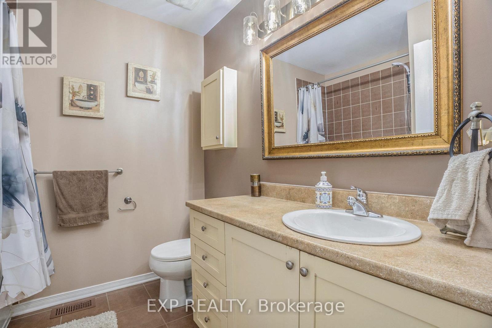 Photo 12 of 215 Parkrose Private, Ottawa ON