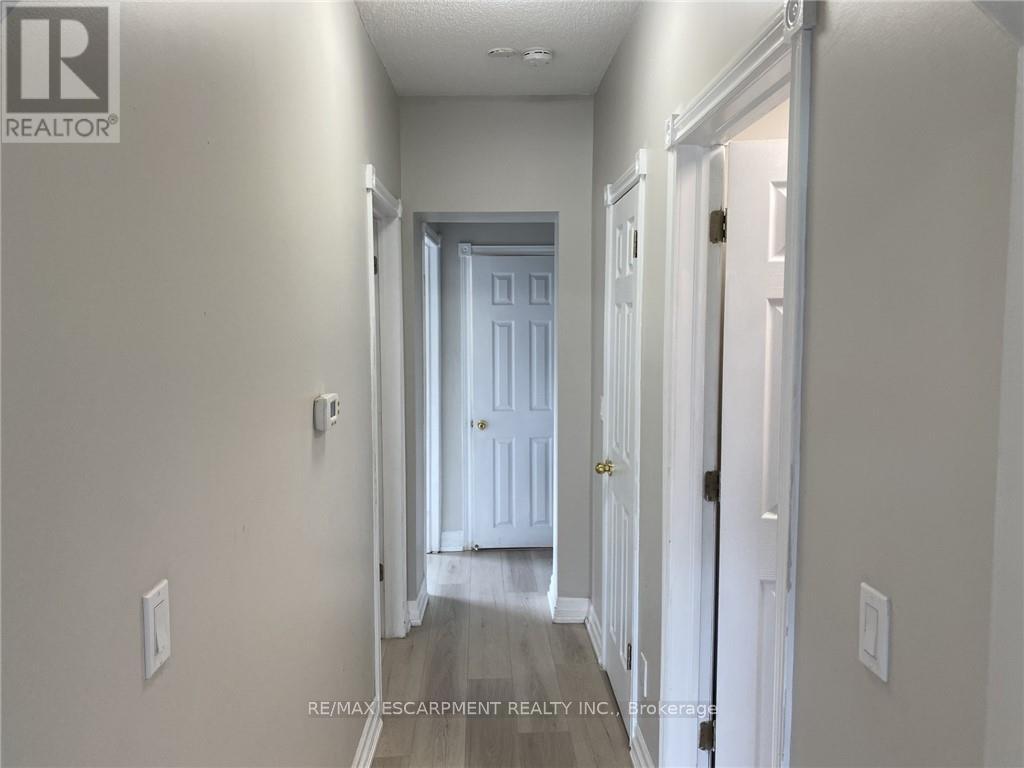 Photo 18 of 1164 Cannon Street E, Hamilton ON