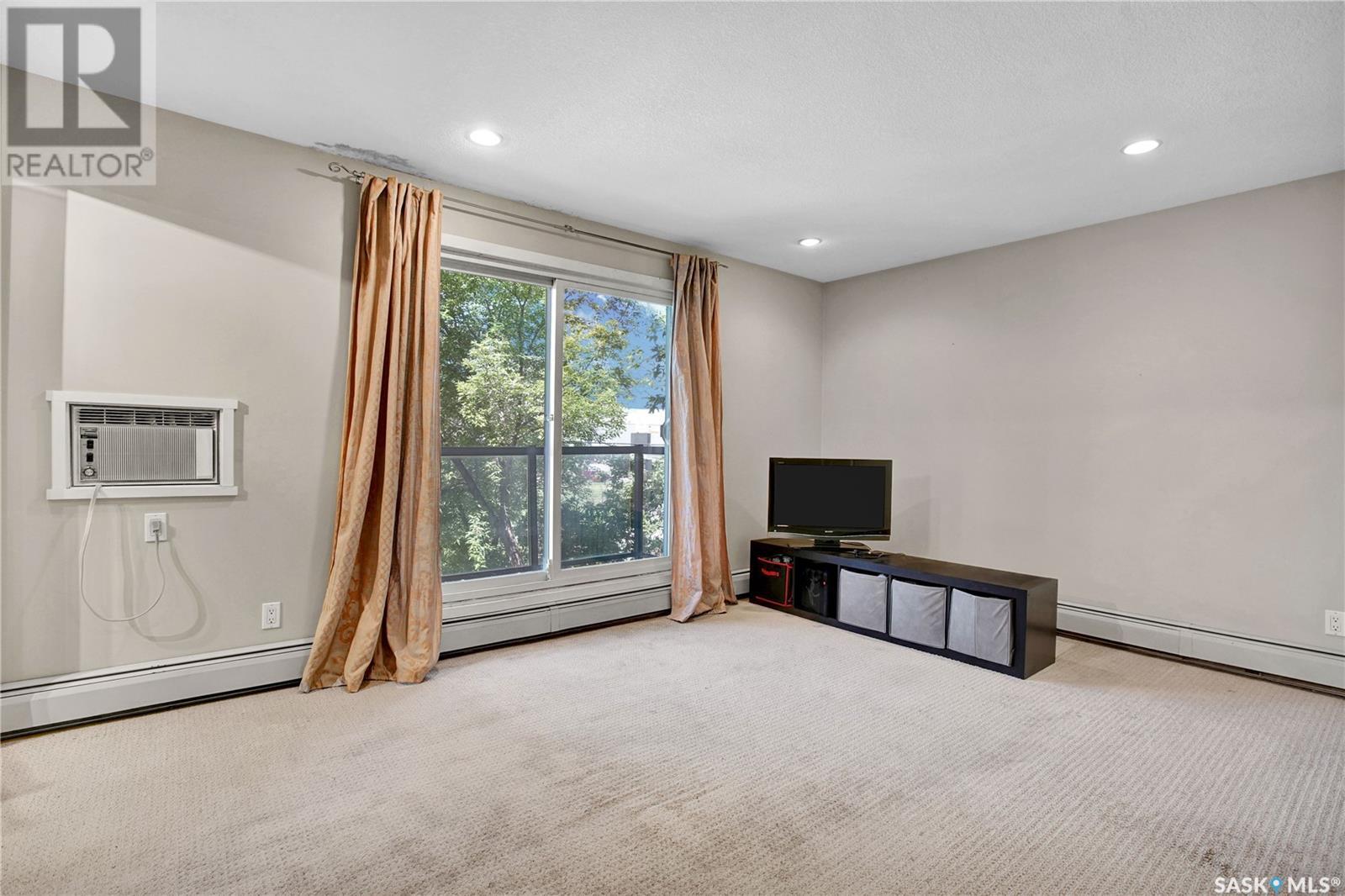 Photo 7 of 6 905 4th Avenue N, Saskatoon SK