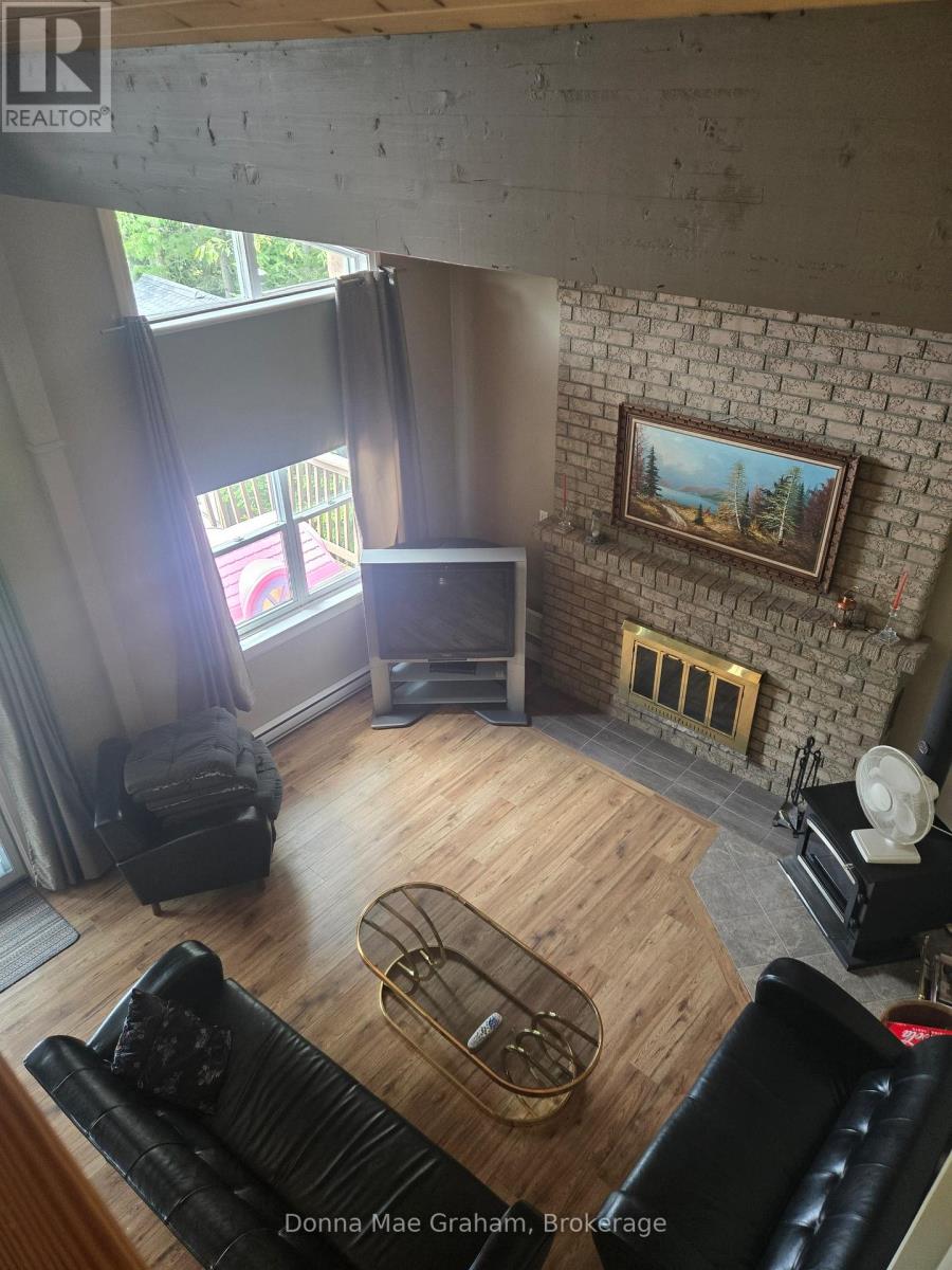 Single Family House for Sale in  GRANITE LANE N Highlands East (Glamorgan) 