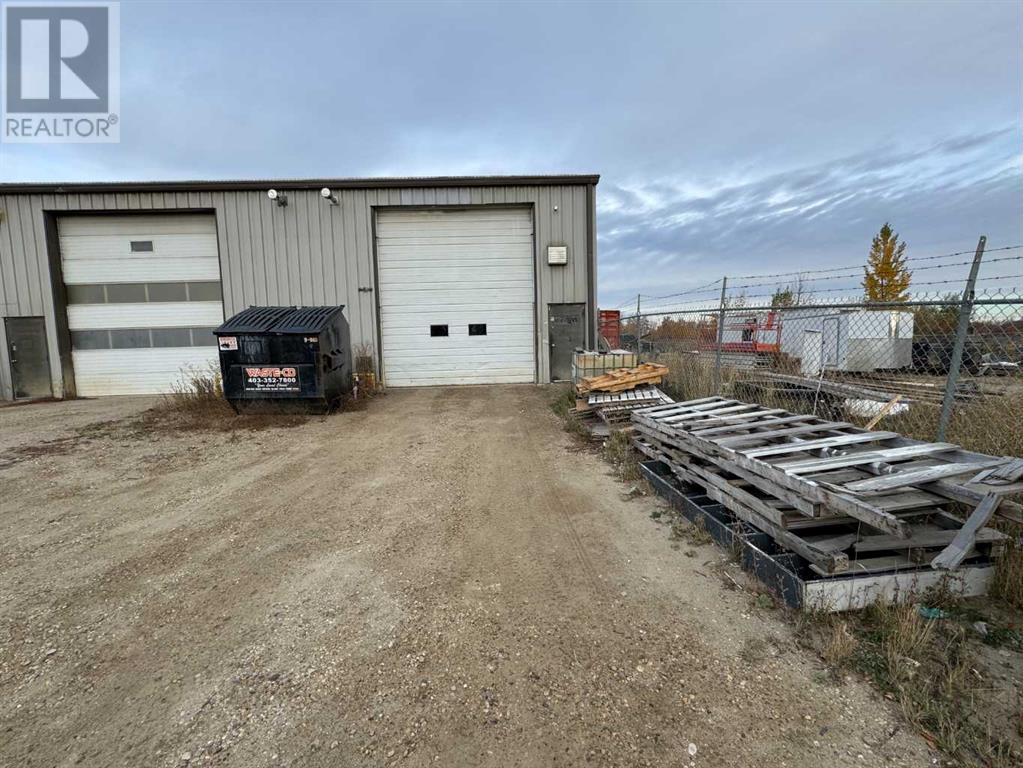 Photo 3 of 9 4000 Landry Avenue, Rural Red Deer County AB
