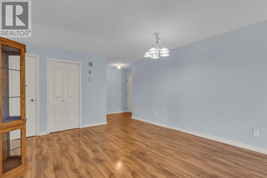 Single Family House for Sale in   Valleyview Park SE Dover Calgary 