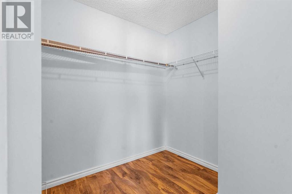 Single Family House for Sale in   Valleyview Park SE Dover Calgary 