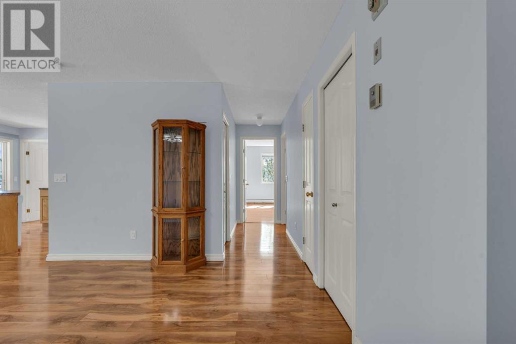 Single Family House for Sale in   Valleyview Park SE Dover Calgary 