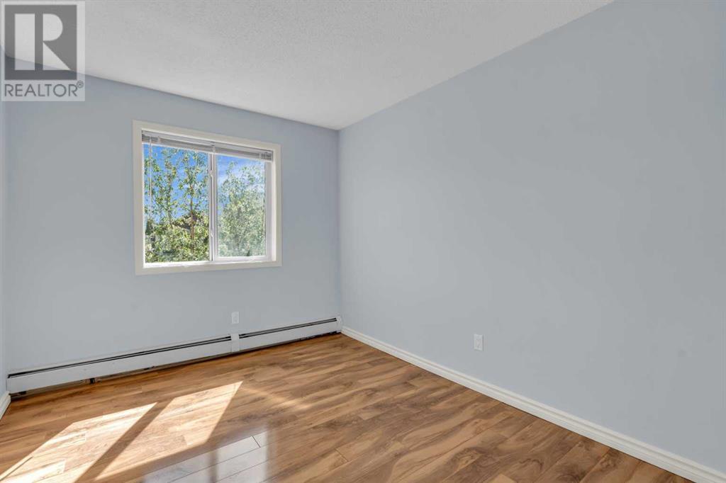 Single Family House for Sale in   Valleyview Park SE Dover Calgary 