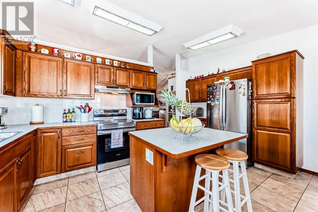 Single Family House Bi-level for Sale in  Harvest Oak Way NE Harvest Hills Calgary 