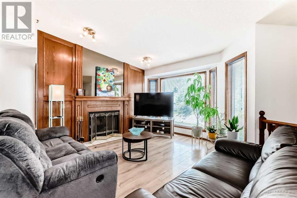 Single Family House Bi-level for Sale in  Harvest Oak Way NE Harvest Hills Calgary 