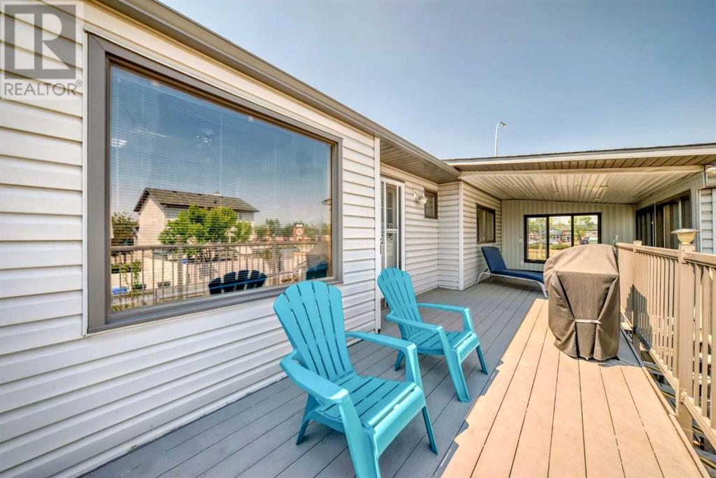 Single Family House Bi-level for Sale in  Harvest Oak Way NE Harvest Hills Calgary 
