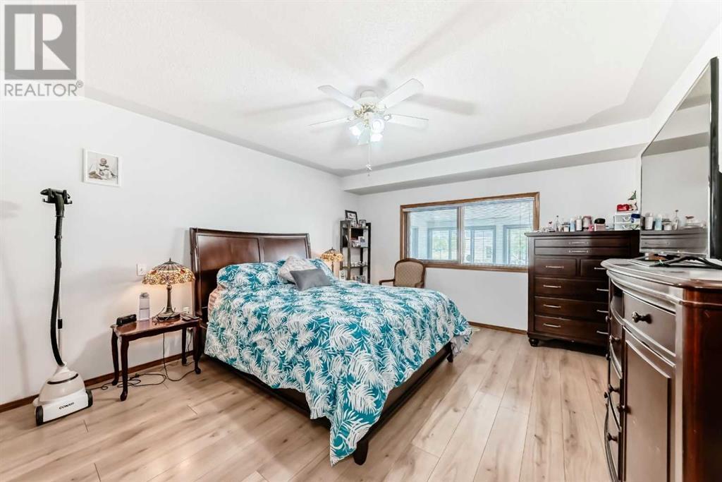 Single Family House Bi-level for Sale in  Harvest Oak Way NE Harvest Hills Calgary 