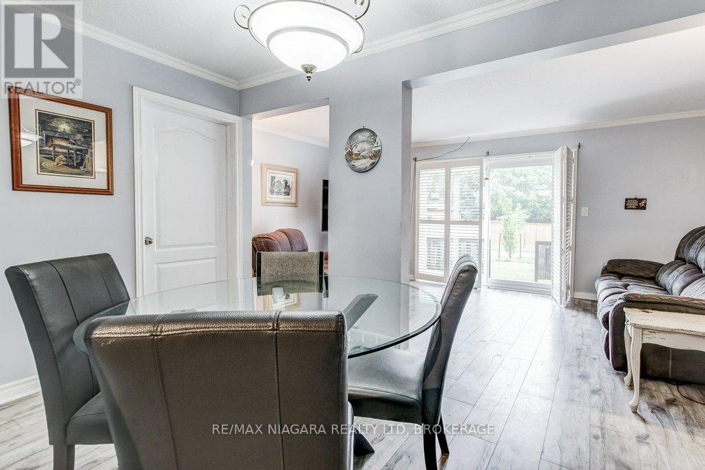 Photo 14 of 7 4230 Meadowvale Drive, Niagara Falls ON
