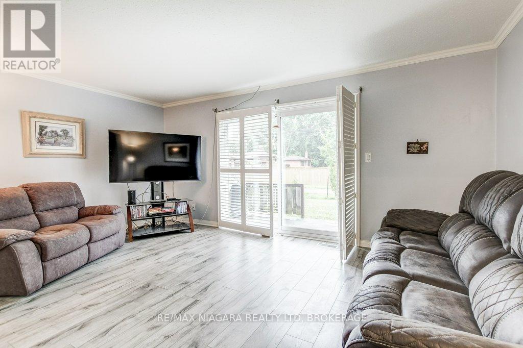 Photo 15 of 7 4230 Meadowvale Drive, Niagara Falls ON