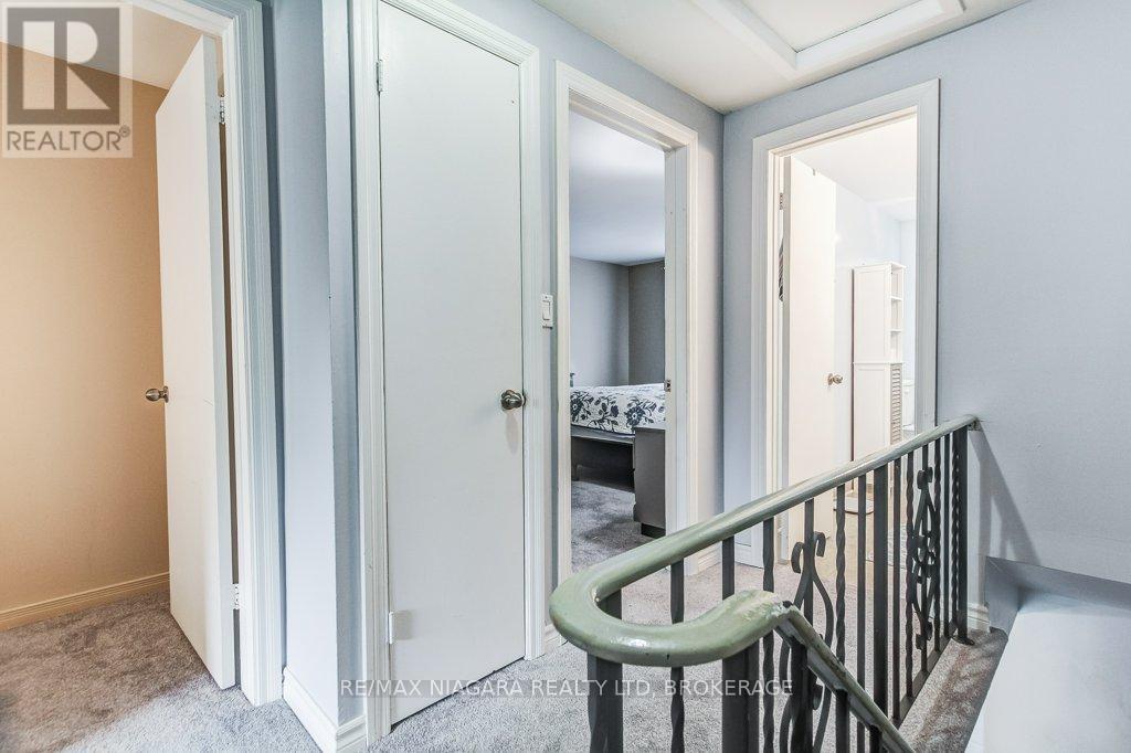 Photo 9 of 7 4230 Meadowvale Drive, Niagara Falls ON