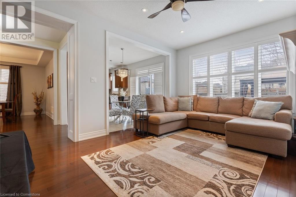 Photo 10 of 22 Interlacken Drive, Brampton ON