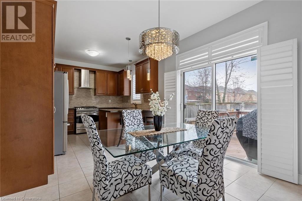 Photo 11 of 22 Interlacken Drive, Brampton ON