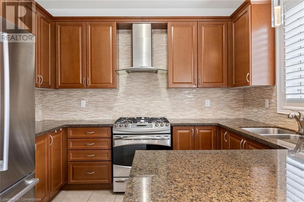 Photo 14 of 22 Interlacken Drive, Brampton ON