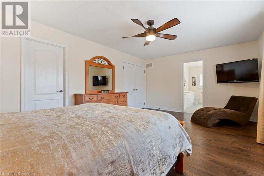 Photo 18 of 22 Interlacken Drive, Brampton ON