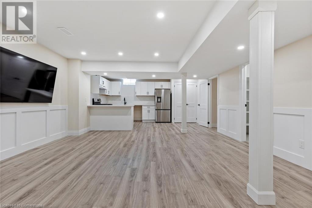 Photo 24 of 22 Interlacken Drive, Brampton ON