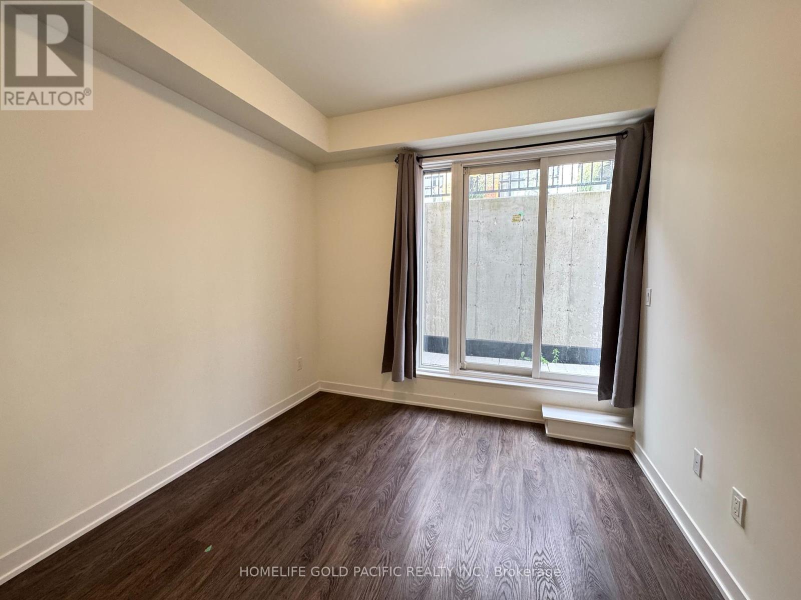 Photo 16 of 1009 14 David Eyer Road, Richmond Hill ON