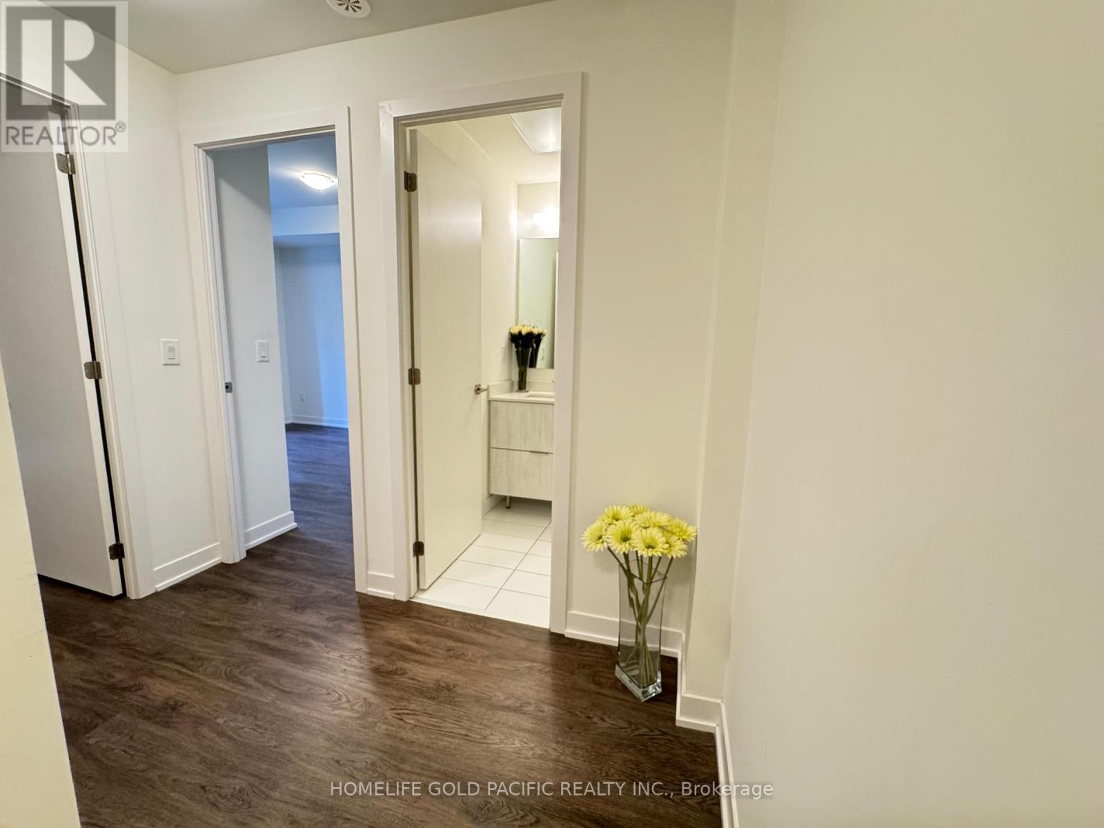 Photo 18 of 1009 14 David Eyer Road, Richmond Hill ON