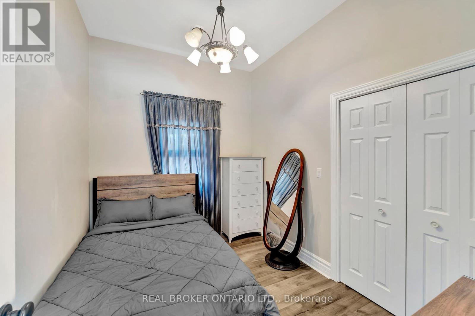 Photo 24 of 17 Lee Arn Court, Norfolk ON