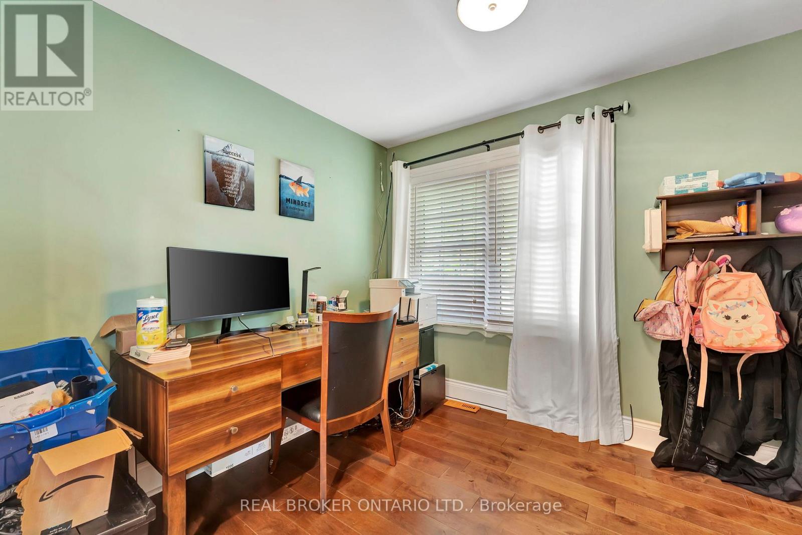 Photo 38 of 17 Lee Arn Court, Norfolk ON