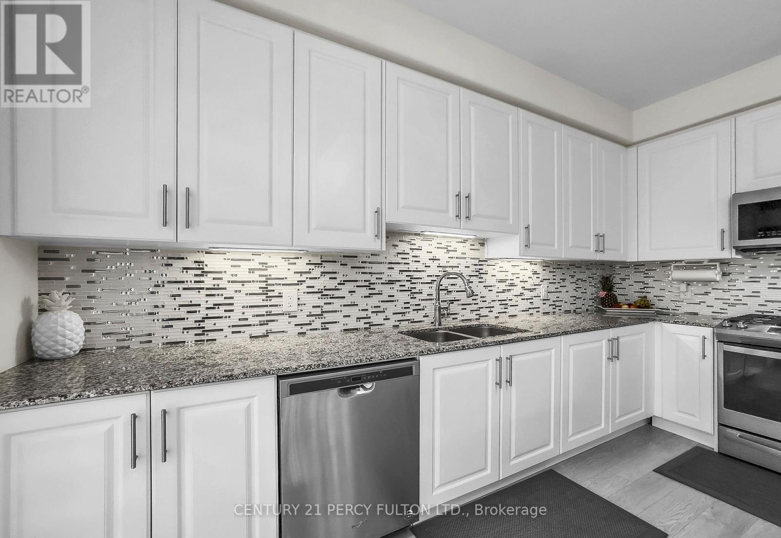 Photo 11 of 302 Cullen Trail, Peterborough North ON