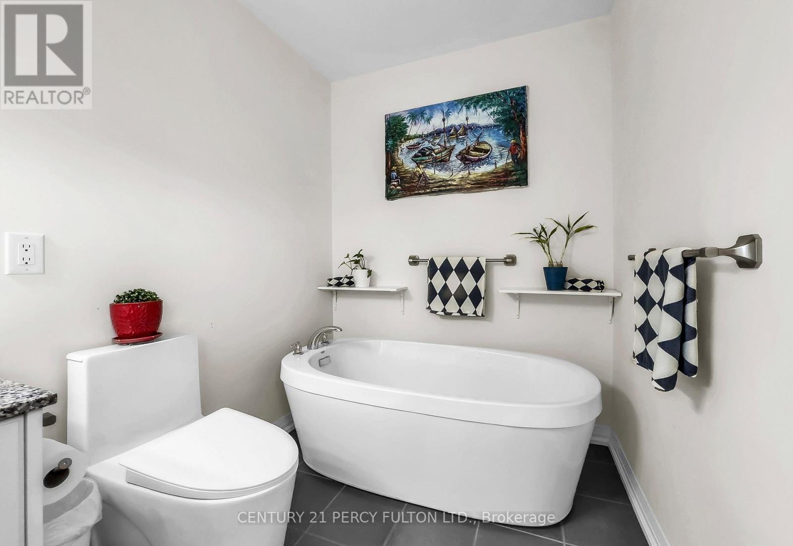 Photo 8 of 302 Cullen Trail, Peterborough North ON