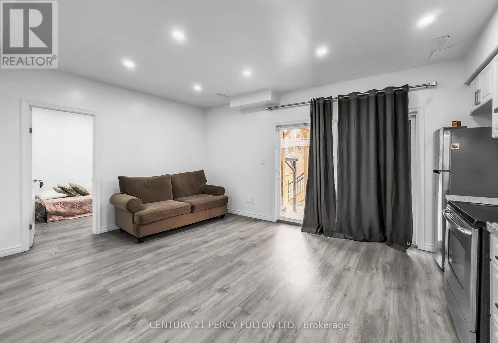 Photo 9 of 302 Cullen Trail, Peterborough North ON