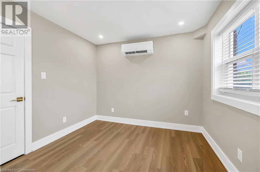 Photo 16 of 1466 Main Street E Unit Upper 1, Hamilton ON