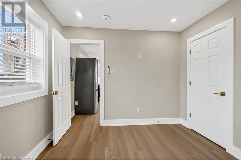 Photo 8 of 1466 Main Street E Unit Upper 1, Hamilton ON