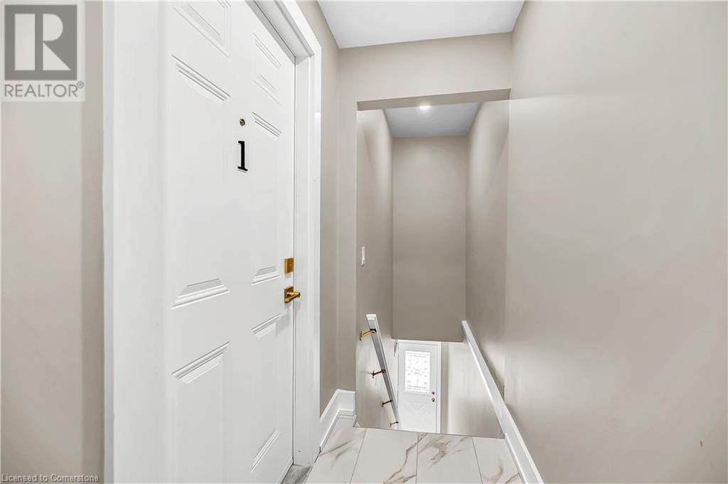 Photo 4 of 1466 Main Street E Unit Upper 1, Hamilton ON