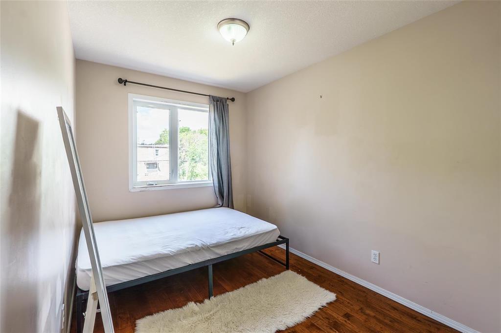Photo 16 of 261 Midwinter Avenue, Winnipeg MB