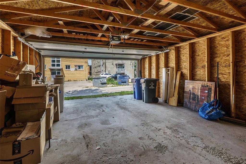 Photo 24 of 261 Midwinter Avenue, Winnipeg MB